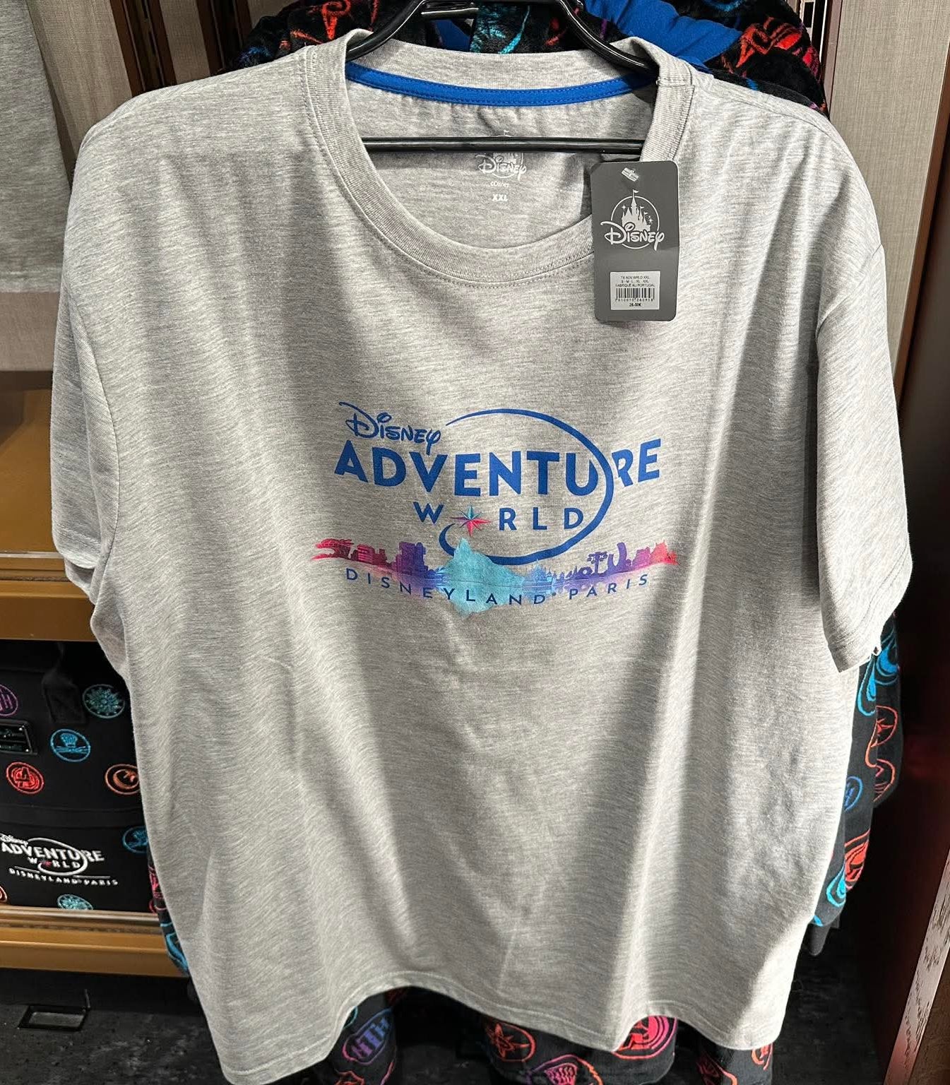 T-shirt Adventure World