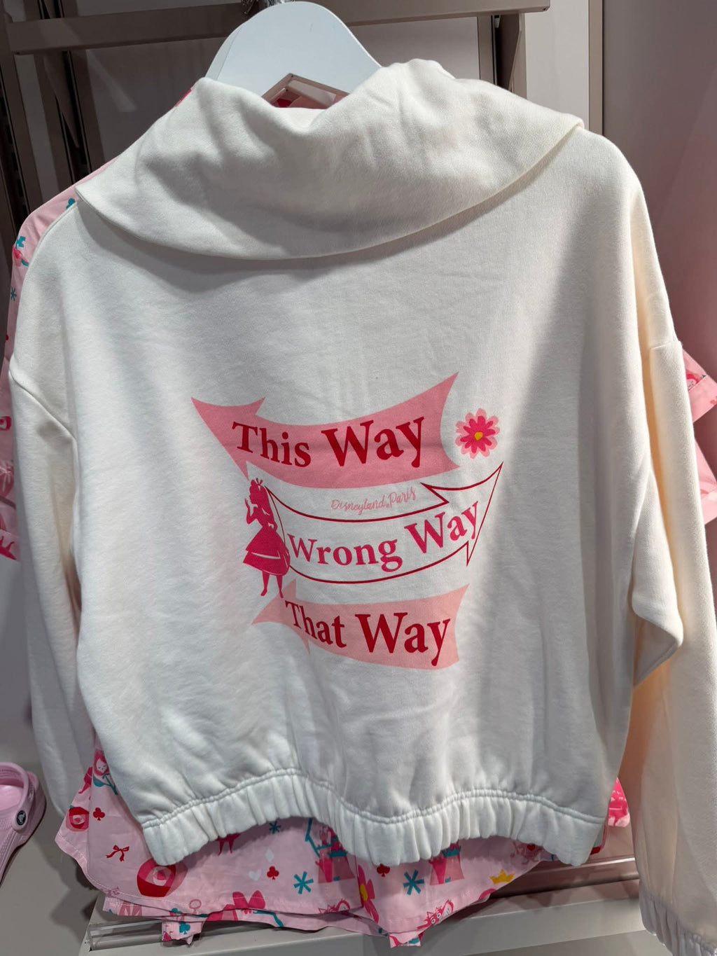Pull Alice aux pays des merveilles