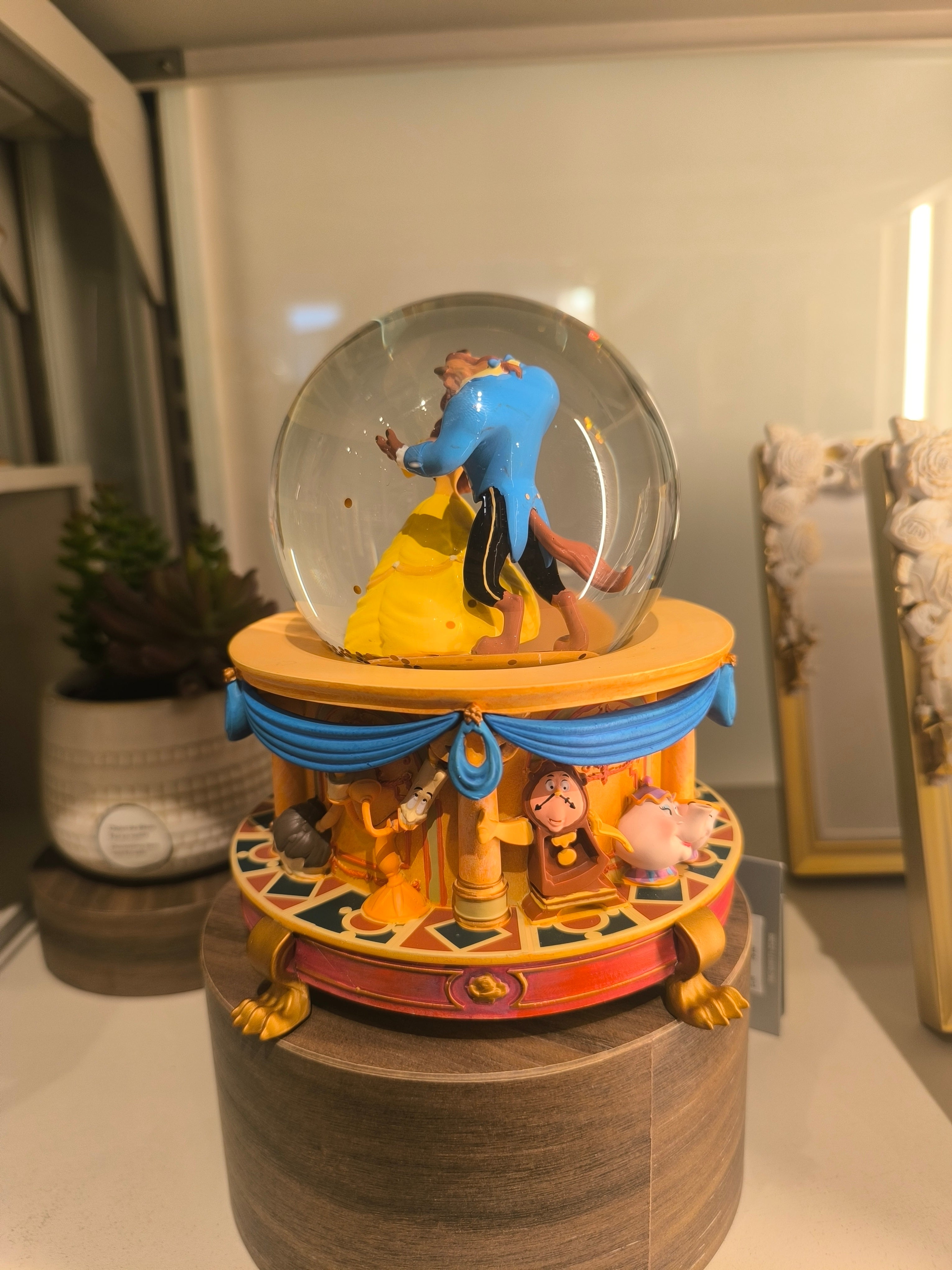 Snowglobe belle et la bête