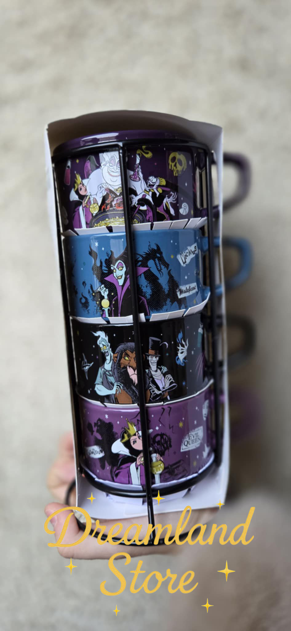 Lot de tasses Vilains